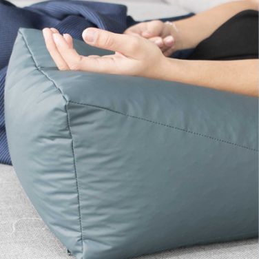 hand cushion, hand support, therapeutic cushion