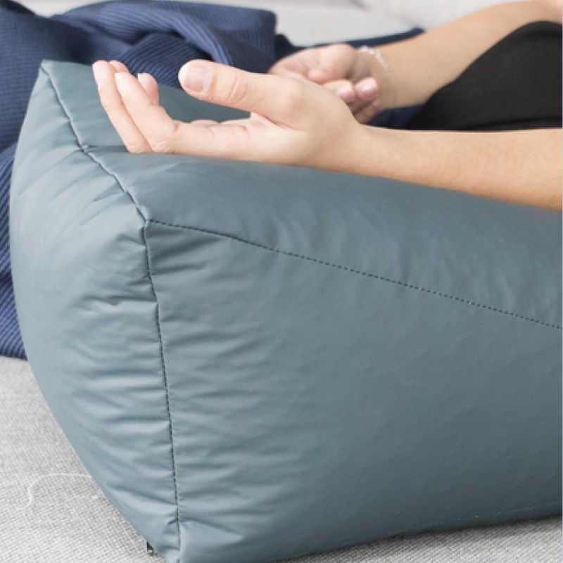 hand cushion, hand support, therapeutic cushion